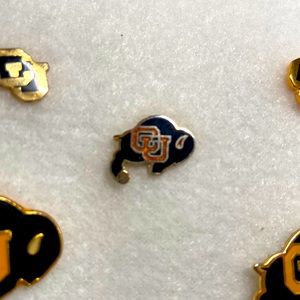 CU University of Colorado local/tie pin
